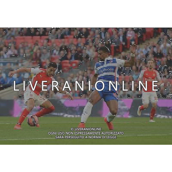 Arsenal\'s Alexis S‡nchez scores his sides first goal Photographer Ian Cook/CameraSport Football - The FA Cup Semi-Final - Reading v Arsenal - Saturday 18th April 2015 - Wembley - London © CameraSport - 43 Linden Ave. Countesthorpe. Leicester. England. LE8 5PG - Tel: +44 (0) 116 277 4147 - admin@camerasport.com - www.camerasport.com AG ALDO LIVERANI SAS ONLY ITALY