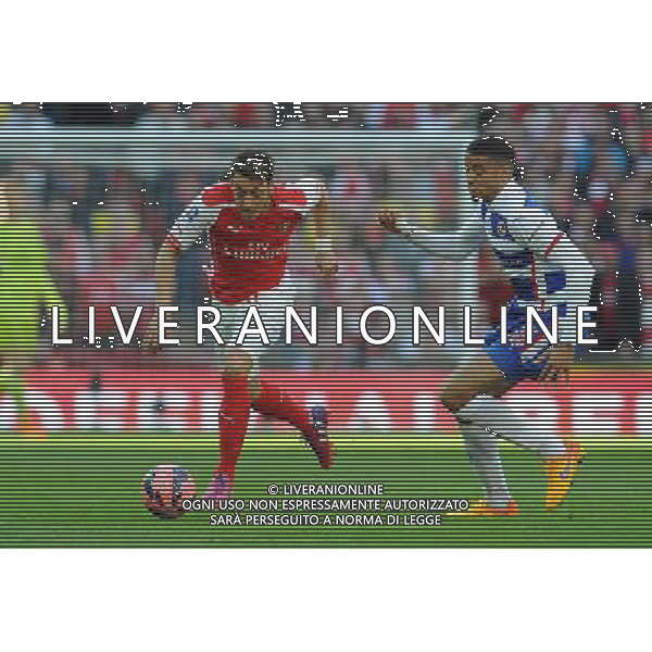 Arsenal\'s Mesut …zil takes on Reading\'s Michael Hector Photographer Ian Cook/CameraSport Football - The FA Cup Semi-Final - Reading v Arsenal - Saturday 18th April 2015 - Wembley - London © CameraSport - 43 Linden Ave. Countesthorpe. Leicester. England. LE8 5PG - Tel: +44 (0) 116 277 4147 - admin@camerasport.com - www.camerasport.com AG ALDO LIVERANI SAS ONLY ITALY