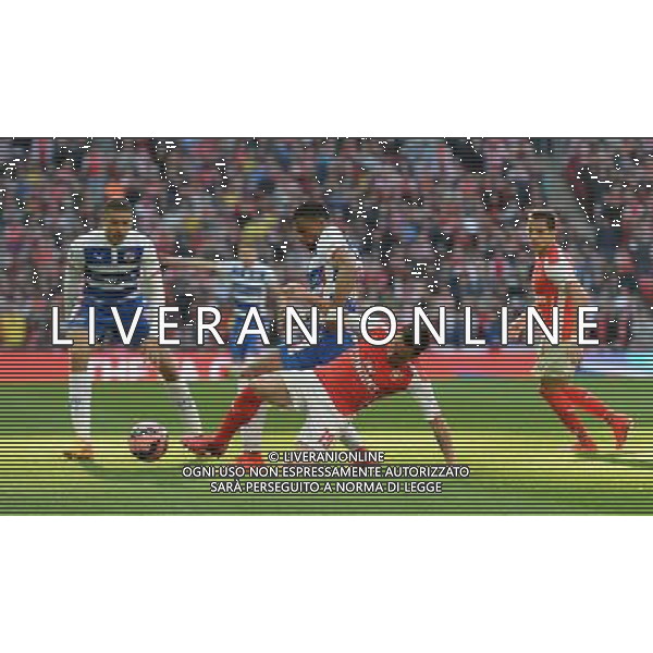 Reading\'s Garath McCleary battles with Arsenal\'s Santi Cazorla Photographer Ian Cook/CameraSport Football - The FA Cup Semi-Final - Reading v Arsenal - Saturday 18th April 2015 - Wembley - London © CameraSport - 43 Linden Ave. Countesthorpe. Leicester. England. LE8 5PG - Tel: +44 (0) 116 277 4147 - admin@camerasport.com - www.camerasport.com AG ALDO LIVERANI SAS ONLY ITALY
