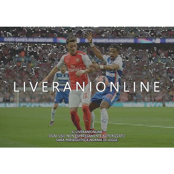 Arsenal\'s Mesut …zil battles with Reading\'s Garath McCleary Photographer Ian Cook/CameraSport Football - The FA Cup Semi-Final - Reading v Arsenal - Saturday 18th April 2015 - Wembley - London © CameraSport - 43 Linden Ave. Countesthorpe. Leicester. England. LE8 5PG - Tel: +44 (0) 116 277 4147 - admin@camerasport.com - www.camerasport.com AG ALDO LIVERANI SAS ONLY ITALY