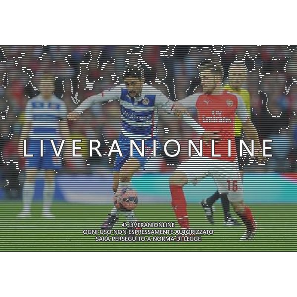 Reading\'s Jem Karacan battles with Arsenal\'s Aaron Ramsey Photographer Ian Cook/CameraSport Football - The FA Cup Semi-Final - Reading v Arsenal - Saturday 18th April 2015 - Wembley - London © CameraSport - 43 Linden Ave. Countesthorpe. Leicester. England. LE8 5PG - Tel: +44 (0) 116 277 4147 - admin@camerasport.com - www.camerasport.com AG ALDO LIVERANI SAS ONLY ITALY