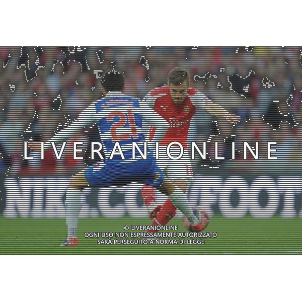 Arsenal\'s Aaron Ramsey in action during todays match Photographer Ian Cook/CameraSport Football - The FA Cup Semi-Final - Reading v Arsenal - Saturday 18th April 2015 - Wembley - London © CameraSport - 43 Linden Ave. Countesthorpe. Leicester. England. LE8 5PG - Tel: +44 (0) 116 277 4147 - admin@camerasport.com - www.camerasport.com AG ALDO LIVERANI SAS ONLY ITALY