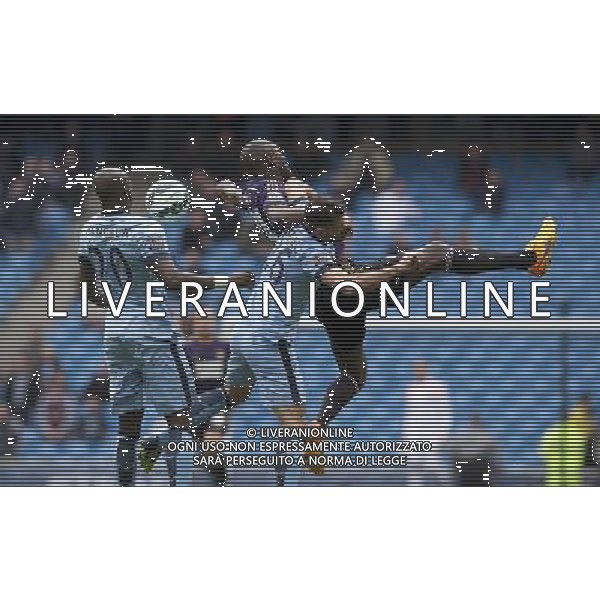 Manchester City\'s Eliaquim Mangala watches as team-mate Martin Demichelis battles with West Ham United\'s Carlton Cole Photographer Stephen White/CameraSport Football - Barclays Premiership - Manchester City v West Ham United - Sunday 19th April 2015 - Etihad Stadium - Manchester © CameraSport - 43 Linden Ave. Countesthorpe. Leicester. England. LE8 5PG - Tel: +44 (0) 116 277 4147 - admin@camerasport.com - www.camerasport.com AG ALDO LIVERANI SAS ONLY ITALY