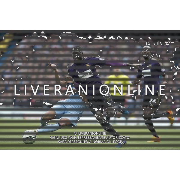 West Ham United\'s Cheikhou Kouyate is tackled by Manchester City\'s Fernando Photographer Stephen White/CameraSport Football - Barclays Premiership - Manchester City v West Ham United - Sunday 19th April 2015 - Etihad Stadium - Manchester © CameraSport - 43 Linden Ave. Countesthorpe. Leicester. England. LE8 5PG - Tel: +44 (0) 116 277 4147 - admin@camerasport.com - www.camerasport.com AG ALDO LIVERANI SAS ONLY ITALY