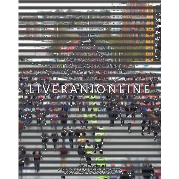 Fans start to make there way up Wembley way Photographer Ian Cook/CameraSport Football - The FA Cup Semi-Final - Aston Villa v Liverpool - Sunday 19th April 2015 - Wembley - London © CameraSport - 43 Linden Ave. Countesthorpe. Leicester. England. LE8 5PG - Tel: +44 (0) 116 277 4147 - admin@camerasport.com - www.camerasport.com AG ALDO LIVERANI SAS ONLY ITALY