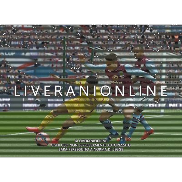 LiverpoolÕs Raheem Sterling battles with Aston Villa\'s Ashley Westwood Photographer Ian Cook/CameraSport Football - The FA Cup Semi-Final - Aston Villa v Liverpool - Sunday 19th April 2015 - Wembley - London © CameraSport - 43 Linden Ave. Countesthorpe. Leicester. England. LE8 5PG - Tel: +44 (0) 116 277 4147 - admin@camerasport.com - www.camerasport.com AG ALDO LIVERANI SAS ONLY ITALY