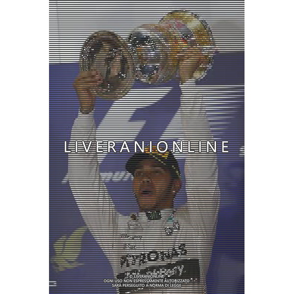1st place Lewis Hamilton (GBR) Mercedes AMG F1. 19.04.2015. Formula 1 World Championship, Rd 4, Bahrain Grand Prix, Sakhir, Bahrain, Race Day. /Agenzia Aldo Liverani sas - ITALY ONLY - EDITORIAL USE ONLY - GARA