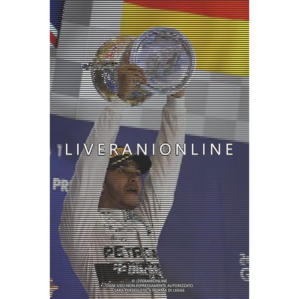 Lewis Hamilton (GBR), Mercedes AMG F1 Team 19.04.2015. Formula 1 World Championship, Rd 4, Bahrain Grand Prix, Sakhir, Bahrain, Race Day. /Agenzia Aldo Liverani sas - ITALY ONLY - EDITORIAL USE ONLY - GARA