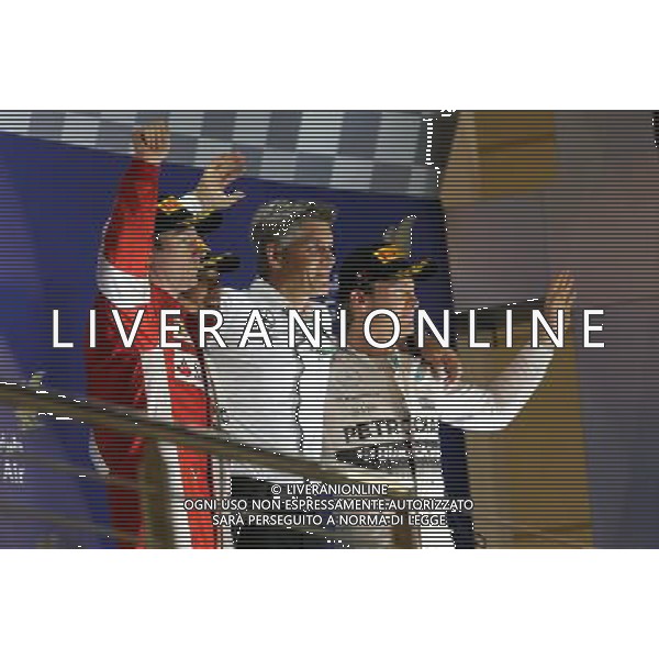 Lewis Hamilton (GBR), Mercedes AMG F1 Team and Kimi Raikkonen (FIN), Scuderia Ferrari 19.04.2015. Formula 1 World Championship, Rd 4, Bahrain Grand Prix, Sakhir, Bahrain, Race Day. /Agenzia Aldo Liverani sas - ITALY ONLY - EDITORIAL USE ONLY - GARA