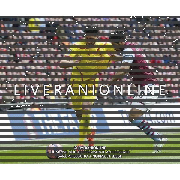 Liverpool\'s Emre Can vies for possession with Aston Villa\'s Kieran Richardson Photographer Craig Mercer/CameraSport Football - The FA Cup Semi-Final - Aston Villa v Liverpool - Sunday 19th April 2015 - Wembley - London © CameraSport - 43 Linden Ave. Countesthorpe. Leicester. England. LE8 5PG - Tel: +44 (0) 116 277 4147 - admin@camerasport.com - www.camerasport.com /Agenzia Aldo Liverani Sas - ITALY ONLY - EDITORIAL USE ONLY
