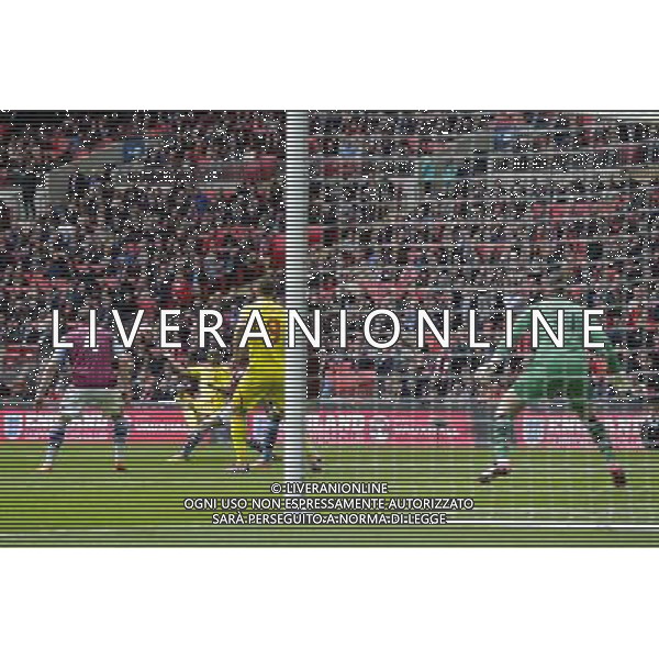 Liverpool\'s Raheem Sterling attempts to curl a shot in from long range Photographer Craig Mercer/CameraSport Football - The FA Cup Semi-Final - Aston Villa v Liverpool - Sunday 19th April 2015 - Wembley - London © CameraSport - 43 Linden Ave. Countesthorpe. Leicester. England. LE8 5PG - Tel: +44 (0) 116 277 4147 - admin@camerasport.com - www.camerasport.com /Agenzia Aldo Liverani Sas - ITALY ONLY - EDITORIAL USE ONLY