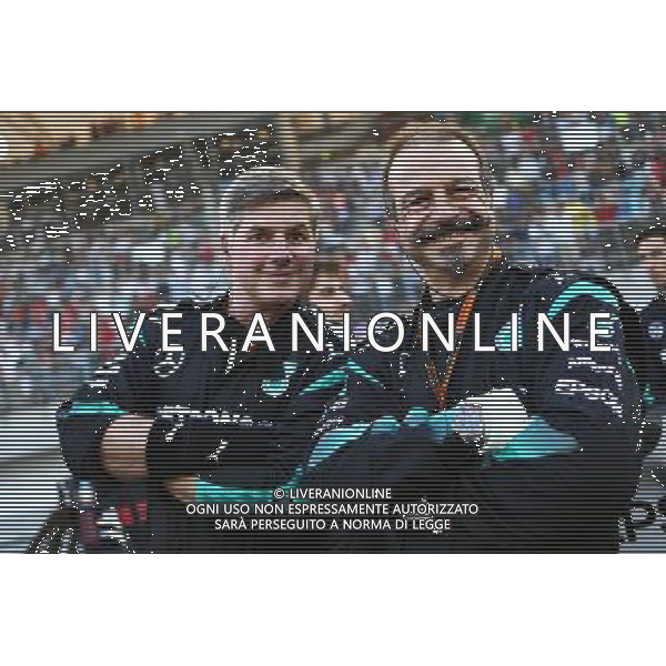 Mercedes AMG F1 mechanics on the grid. 19.04.2015. Formula 1 World Championship, Rd 4, Bahrain Grand Prix, Sakhir, Bahrain, Race Day. AG ALDO LIVERANI SAS ONLY ITALY