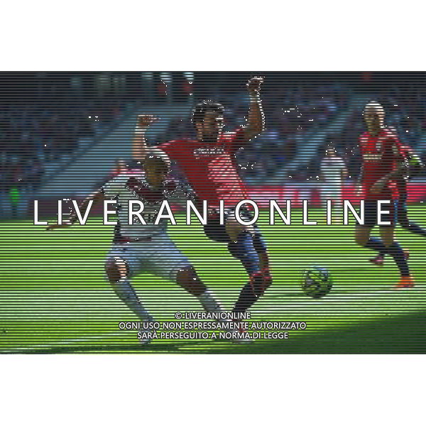 Marko BASA / Wahbi KHAZRI - 19.04.2015 - Lille / Bordeaux - 33eme journee de Ligue 1 Photo : Dave Winter / Icon Sport AG ALDO LIVERANI SAS ONLY ITALY