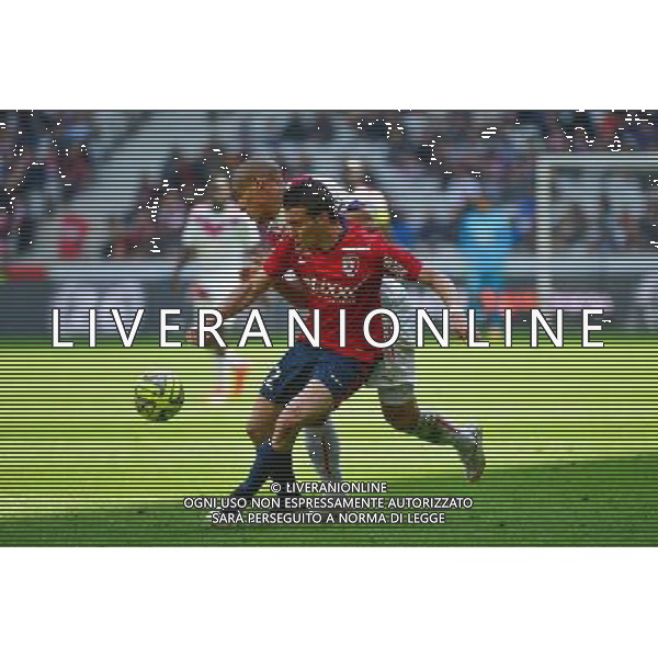 Sebastien CORCHIA / Wahbi KHAZRI - 19.04.2015 - Lille / Bordeaux - 33eme journee de Ligue 1 Photo : Dave Winter / Icon Sport AG ALDO LIVERANI SAS ONLY ITALY