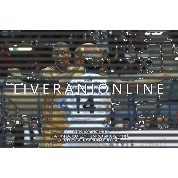 Desio (MB) 20-04-2015 Campionato Serie A Beko - 12¡ giornata di ritorno PalaDesio Acqua Vitasnella Cantu\' vs Vanoli Basket Cremona nella foto World Peace foto Roberto Garavaglia - ag. Aldo Liverani