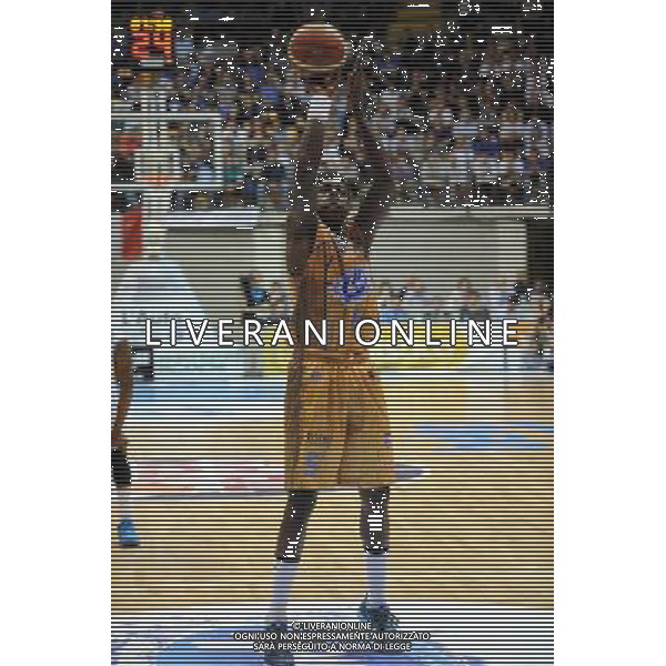 Desio (MB) 20-04-2015 Campionato Serie A Beko - 12¡ giornata di ritorno PalaDesio Acqua Vitasnella Cantu\' vs Vanoli Basket Cremona nella foto Awudu Abass (Cantu\') foto Roberto Garavaglia - ag. Aldo Liverani