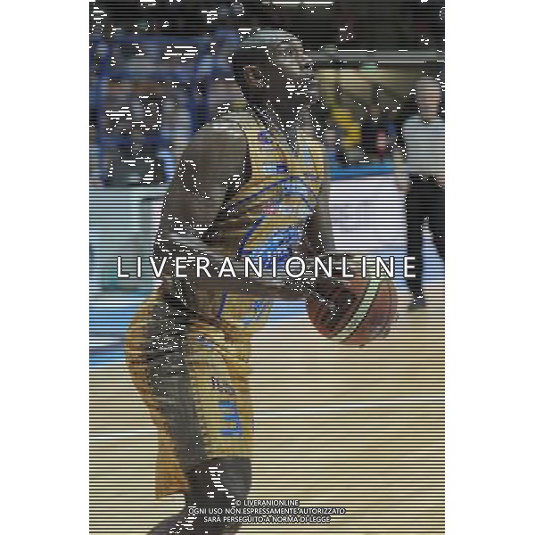 Desio (MB) 20-04-2015 Campionato Serie A Beko - 12¡ giornata di ritorno PalaDesio Acqua Vitasnella Cantu\' vs Vanoli Basket Cremona nella foto Metta World Peace (Cantu\') foto Roberto Garavaglia - ag. Aldo Liverani