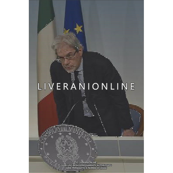 Roma - 21/04/2015 - Palazzo Chigi - Conferenza stampa dopo il Consiglio dei ministri - nella foto: Claudio De Vincenti sottosegretario alla Presidenza del Consiglio /Ph. Fabrizio Corradetti - Ag. Aldo Liverani sas