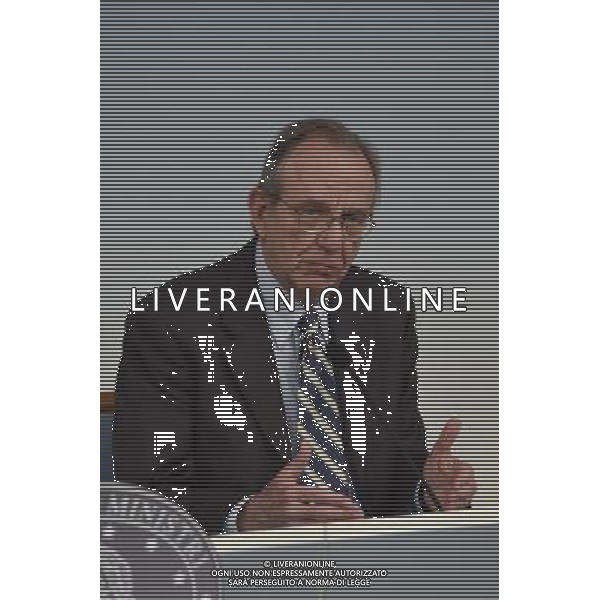 Roma - 21/04/2015 - Palazzo Chigi - Conferenza stampa dopo il Consiglio dei ministri - nella foto: Pier Carlo Padoan /Ph. Fabrizio Corradetti - Ag. Aldo Liverani sas