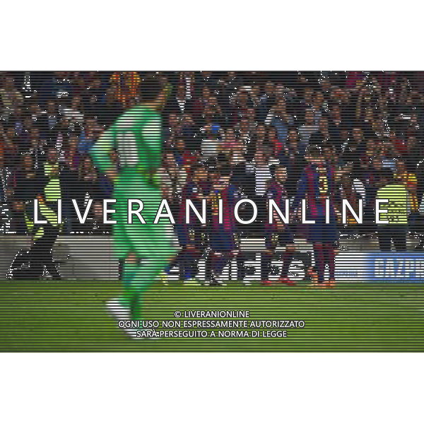 Deception Salvatore SIRIGU / Joie Barcelone - 21.04.2015 - Barcelone / Paris Saint Germain - 1/4Finale Retour Champions League Photo : Dave Winter / Icon Sport AG ALDO LIVERANI SAS ONLY ITALY