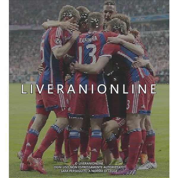 firo Fu§ball,Fussball, 21.04.2015 Uefa Champions League, CL, Saison 2014/2015 Viertelfinale RŸckspiel, FC Bayern MŸnchen, Muenchen, FCB, - FC Porto, Jubel, jubeln, Gestik, Robert Lewandowski, Bayern, $worldrightsEs gelten unsere AGB, einsehbar auf www.firosportphoto.de copyright by firo sportphoto: Coesfelder Str.207 48249 DŸlmen www.firosportphoto.de mail@firosportphoto.de (V o l k s b a n k B o c h u m - W i t t e n ) BLZ.: 430 601 29 Kt. Nr.: 341 117 100 Tel:Ê 02594 - 9916004 Fax:Ê02594 - 9916005 AG ALDO LIVERANI SAS ONLY ITALY