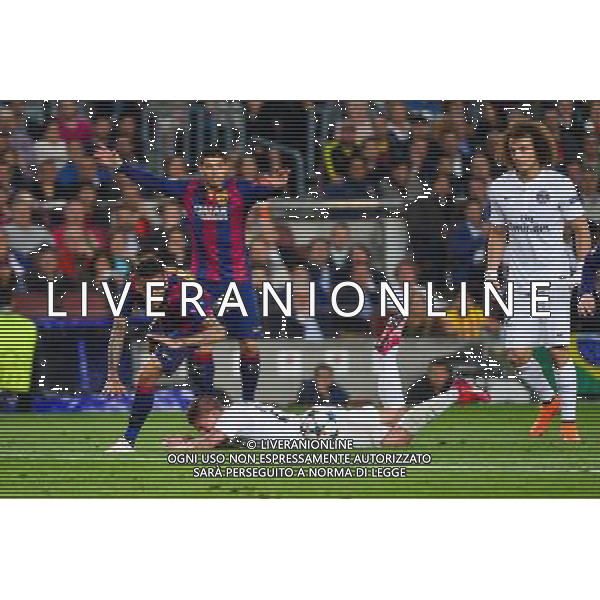 Dani ALVES / Marco VERRATTI - 21.04.2015 - Barcelone / Paris Saint Germain - 1/4Finale Retour Champions League Photo : Dave Winter / Icon Sport AG ALDO LIVERANI SAS ONLY ITALY