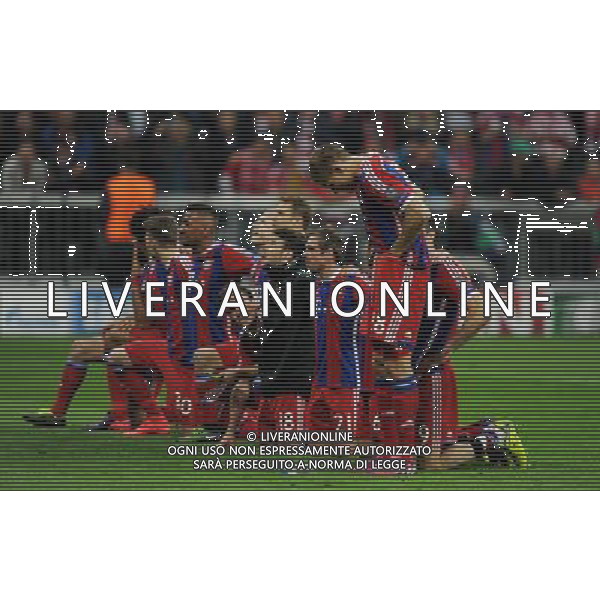 firo Fu§ball,Fussball, 21.04.2015 Uefa Champions League, CL, Saison 2014/2015 Viertelfinale RŸckspiel, FC Bayern MŸnchen, Muenchen, FCB, - FC Porto, 6 : 1, Jubel, jubeln, Gestik, Abschlu§jubel, FC Bayern, $worldrightsEs gelten unsere AGB, einsehbar auf www.firosportphoto.de copyright by firo sportphoto: Coesfelder Str.207 48249 DŸlmen www.firosportphoto.de mail@firosportphoto.de (V o l k s b a n k B o c h u m - W i t t e n ) BLZ.: 430 601 29 Kt. Nr.: 341 117 100 Tel:Ê 02594 - 9916004 Fax:Ê02594 - 9916005 AG ALDO LIVERANI SAS ONLY ITALY
