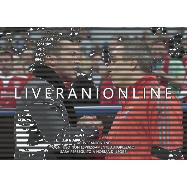 firo Fu§ball,Fussball, 21.04.2015 Uefa Champions League, CL, Saison 2014/2015 Viertelfinale RŸckspiel, FC Bayern MŸnchen, Muenchen, FCB, - FC Porto, 6 : 1, Dr. Volker Braun, Mannschaftssrzt, Bayern, mit Lothar MatthŠus, $worldrightsEs gelten unsere AGB, einsehbar auf www.firosportphoto.de copyright by firo sportphoto: Coesfelder Str.207 48249 DŸlmen www.firosportphoto.de mail@firosportphoto.de (V o l k s b a n k B o c h u m - W i t t e n ) BLZ.: 430 601 29 Kt. Nr.: 341 117 100 Tel:Ê 02594 - 9916004 Fax:Ê02594 - 9916005 AG ALDO LIVERANI SAS ONLY ITALY