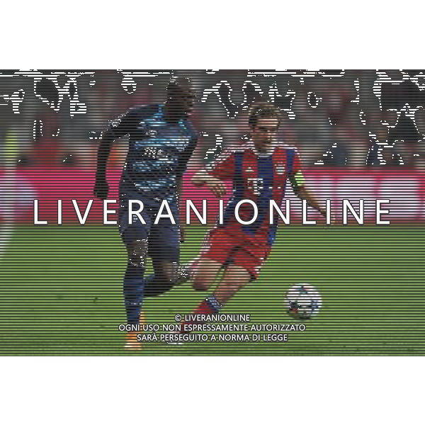 firo Fu§ball,Fussball, 21.04.2015 Uefa Champions League, CL, Saison 2014/2015 Viertelfinale RŸckspiel, FC Bayern MŸnchen, Muenchen, FCB, - FC Porto, 6 : 1, Zweikampf, Philipp Lahm, Bayern, links, Bruno Martins Indi, FC Porto, $worldrightsEs gelten unsere AGB, einsehbar auf www.firosportphoto.de copyright by firo sportphoto: Coesfelder Str.207 48249 DŸlmen www.firosportphoto.de mail@firosportphoto.de (V o l k s b a n k B o c h u m - W i t t e n ) BLZ.: 430 601 29 Kt. Nr.: 341 117 100 Tel:Ê 02594 - 9916004 Fax:Ê02594 - 9916005 AG ALDO LIVERANI SAS ONLY ITALY