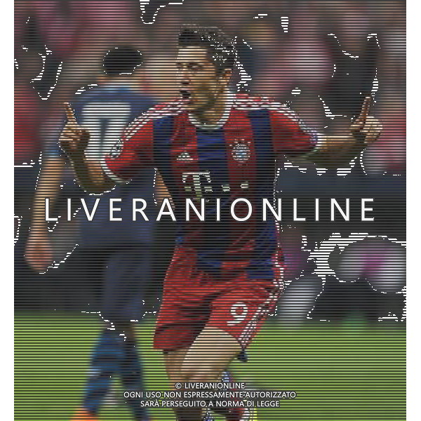 firo Fu§ball,Fussball, 21.04.2015 Uefa Champions League, CL, Saison 2014/2015 Viertelfinale RŸckspiel, FC Bayern MŸnchen, Muenchen, FCB, - FC Porto, 6 : 1, Jubel, jubeln, Gestik, Robert Lewandowski, Bayern, $worldrightsEs gelten unsere AGB, einsehbar auf www.firosportphoto.de copyright by firo sportphoto: Coesfelder Str.207 48249 DŸlmen www.firosportphoto.de mail@firosportphoto.de (V o l k s b a n k B o c h u m - W i t t e n ) BLZ.: 430 601 29 Kt. Nr.: 341 117 100 Tel:Ê 02594 - 9916004 Fax:Ê02594 - 9916005 AG ALDO LIVERANI SAS ONLY ITALY