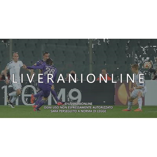 UEFA Europa League 2014/2015 Quarti di Finale Ritorno Firenze - 23.04.2015 Fiorentina-Dinamo Kiev Nella Foto: alonso colpisce la traversa /Ph.Vitez-Ag. Aldo Liverani