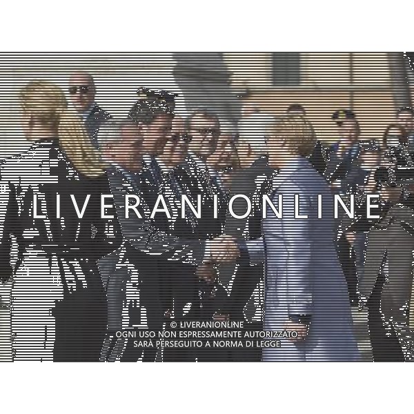 Cerimonia al Vittoriano per le celebrazioni dei 70 anni della Liberazione con la deposizione della corona d\'alloro all\'Altare della Patria a Roma 25 Aprile 2015 nella foto Pietro Grasso e Matteo Renzi con Sergio Mattarella e Roberta Pinotti ©Corradetti/Agenzia Aldo Liverani Sas