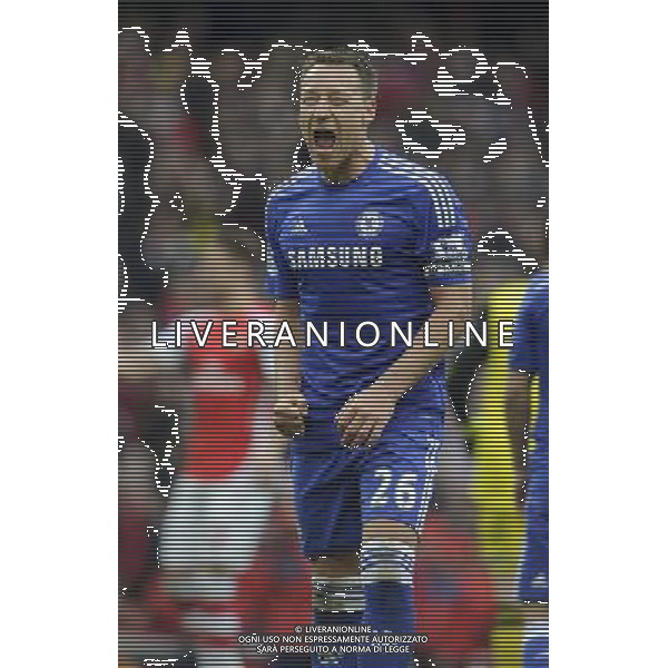 Chelsea\'s John Terry celebrates at the final whistle Photographer Ashley Western/CameraSport Football - Barclays Premiership - Arsenal v Chelsea - Sunday 26th April 2015 - Emirates Stadium - London © CameraSport - 43 Linden Ave. Countesthorpe. Leicester. England. LE8 5PG - Tel: +44 (0) 116 277 4147 - admin@camerasport.com - www.camerasport.com /Agenzia Aldo Liverani Sas - ITALY ONLY - EDITORIAL USE ONLY
