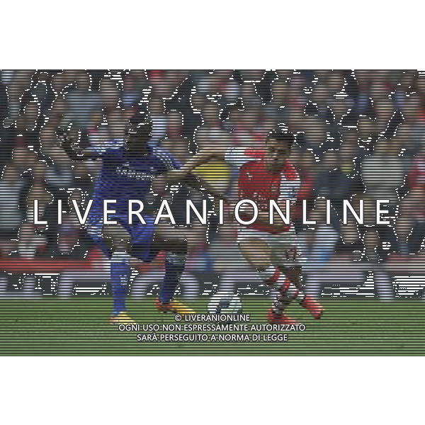 Arsenal\'s Alexis Sanchez battles with Chelsea\'s Ramires Photographer Ashley Western/CameraSport Football - Barclays Premiership - Arsenal v Chelsea - Sunday 26th April 2015 - Emirates Stadium - London © CameraSport - 43 Linden Ave. Countesthorpe. Leicester. England. LE8 5PG - Tel: +44 (0) 116 277 4147 - admin@camerasport.com - www.camerasport.com /Agenzia Aldo Liverani Sas - ITALY ONLY - EDITORIAL USE ONLY