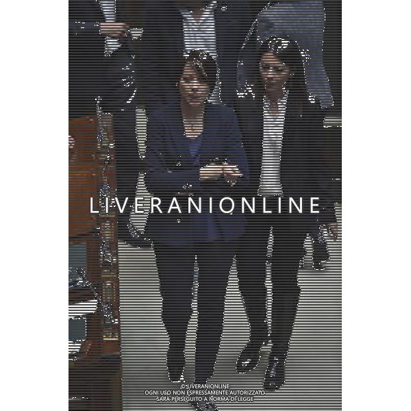 Esame e Votazione alla Camera delle questioni pregiudiziali riferite al disegno di legge elettorale - Roma 28 aprile 2015 nella foto Nunzia De Girolamo e Barbara Saltamartini ©Corradetti/Agenzia Aldo Liverani Sas