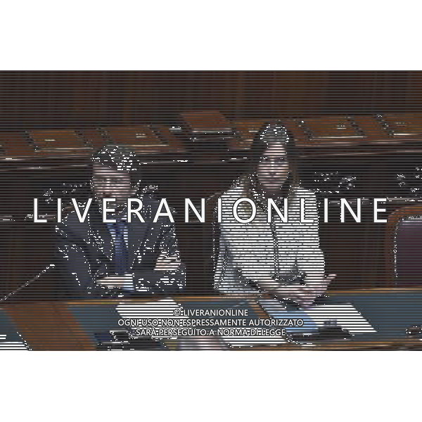 Esame e Votazione alla Camera delle questioni pregiudiziali riferite al disegno di legge elettorale - Roma 28 aprile 2015 nella foto Dario Franceschini e Maria Elena Boschi ©Corradetti/Agenzia Aldo Liverani Sas