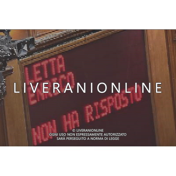Roma - 30/04/2015 - Montecitorio - Voto di fiducia sulla legge elettorale Italicum - nella foto: Il tabellone con il risultato della votazione - Enrico Letta non ha risposto / Ph. Fabrizio Corradetti - Ag. Aldo Liverani Sas