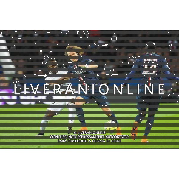 David LUIZ / Modibo MAIGA - 28.04.2015 - Paris Saint Germain / Metz - Match en retard - 32eme journee Ligue 1 Photo : Nolwenn Le Gouic / Icon Sport AG ALDO LIVERANI SAS ONLY ITALY