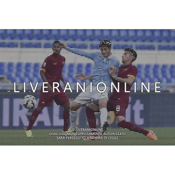 Roma - 01/05/2015 - Stadio Olimpico - Ritorno Finale Tim Cup Primavera 2014-2015 - SS Lazio vs AS Roma - nella foto: Simone Palombi contrastato da Lorenzo Pellegrini / Ph. Fabrizio Corradetti - Ag. Aldo Liverani sas