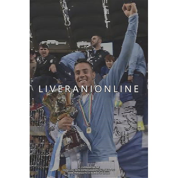 Roma - 01/05/2015 - Stadio Olimpico - Ritorno Finale Tim Cup Primavera 2014-2015 - SS Lazio vs AS Roma - nella foto: Cristopher Oikonomidis festeggia con la Coppa Italia / Ph. Fabrizio Corradetti - Ag. Aldo Liverani sas
