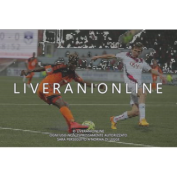 Ibrahim NDONG / Clement CHANTOME - 02.05.2015 - Lorient / Bordeaux - 35eme journee de Ligue 1 Photo : Vincent Michel / Icon Sport AG ALDO LIVERANI SAS ONLY ITALY