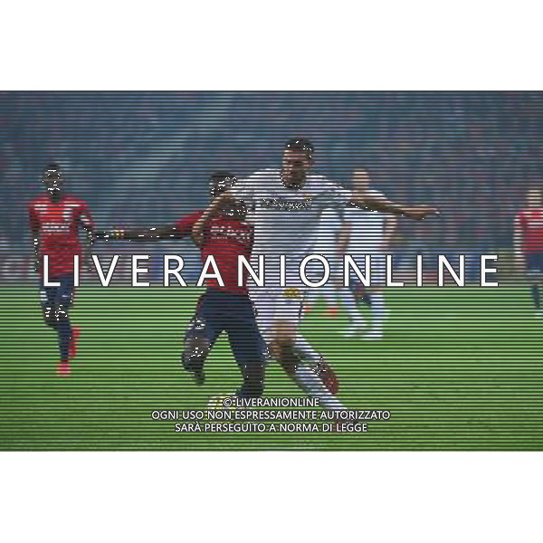 Pierrick VALDIVIA / Idrissa GUEYE - 03.02.2015 - Lille / Lens - 35eme journee de Ligue 1 Photo : Dave Winter / Icon Sport AG ALDO LIVERANI SAS ONLY ITALY