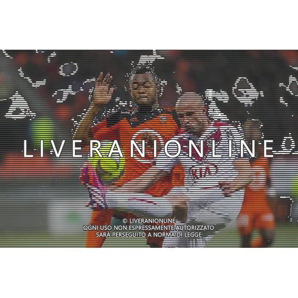 Nicolas PALLOIS / Jordan AYEW - 02.05.2015 - Lorient / Bordeaux - 35eme journee de Ligue 1 Photo : Vincent Michel / Icon Sport AG ALDO LIVERANI SAS ONLY ITALY