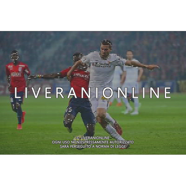 Pierrick VALDIVIA / Idrissa GUEYE - 03.02.2015 - Lille / Lens - 35eme journee de Ligue 1 Photo : Dave Winter / Icon Sport AG ALDO LIVERANI SAS ONLY ITALY