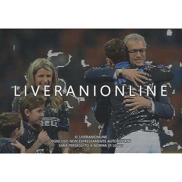 Zanetti and Friends Match for Expo Milano 2015 Milano - 04.05.2015 Nella Foto:abbraccio fra zanetti e Michael Bolingbroke /Ph.Vitez-Ag. Aldo Liverani