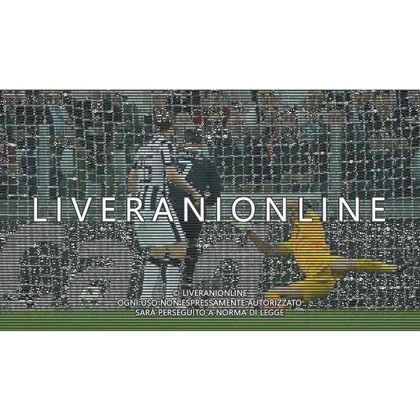 UEFA Champions League 2014/2015 Semifinale Andata Torino- 05.05.2015 Juventus-Real Madrid Nella Foto: il gol del pareggio di cristiano ronaldo del 1-1 /Ph.Vitez-Ag. Aldo Liverani