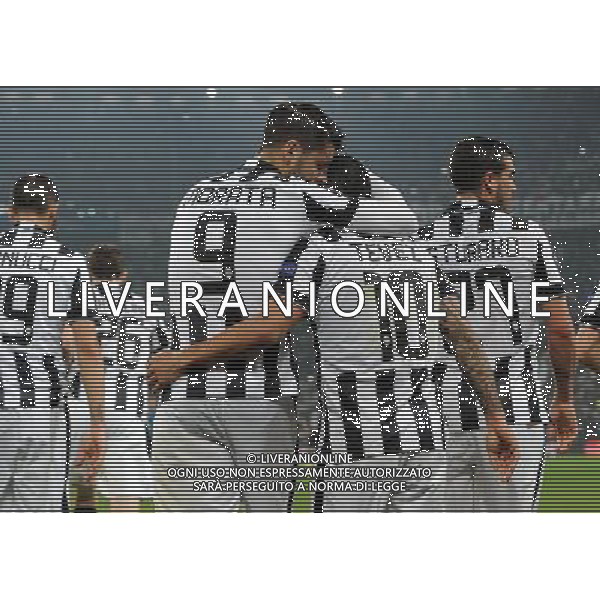 UEFA Champions League 2014/2015 Semifinale Andata Torino- 05.05.2015 Juventus-Real Madrid Nella Foto: abbraccio esultanza dopo il gol su rigore di carlos tevez del 2-1 con alvaro morata /Ph.Vitez-Ag. Aldo Liverani