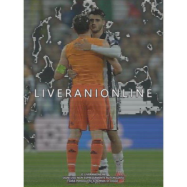 UEFA Champions League 2014/2015 Semifinale Andata Torino- 05.05.2015 Juventus-Real Madrid Nella Foto:abbraccio tra alvaro morata e casillas a fine gara /Ph.Vitez-Ag. Aldo Liverani