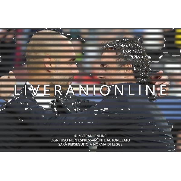 firo Fu§ball, Fussball, 06.05.2015 Uefa Champions League, CL Saison 2014/2015 CHL Halbfinale, Hinspiel FCB FC Barcelona - FCB FC Bayern MŸnchen Muenchen FCB Trainer Coach Pep Guardiola, Barca Trainer Coach Luis Enrique, Gestik, Geste, begrŸ§ung /AGENZIA ALDO LIVERANI SAS - ITALY ONLY - EDITORIAL USE ONLY - Barcellona Vs Bayern Monaco semifinale andata champions League 06 maggio 2015