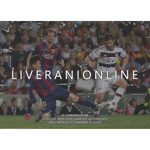 firo Fu§ball, Fussball, 06.05.2015 Uefa Champions League, CL Saison 2014/2015 CHL Halbfinale, Hinspiel FCB FC Barcelona - FCB FC Bayern MŸnchen Muenchen Zweikampf Duell, Barca Lionel Messi, FCB Xabi Alonso /AGENZIA ALDO LIVERANI SAS - ITALY ONLY - EDITORIAL USE ONLY - Barcellona Vs Bayern Monaco semifinale andata champions League 06 maggio 2015